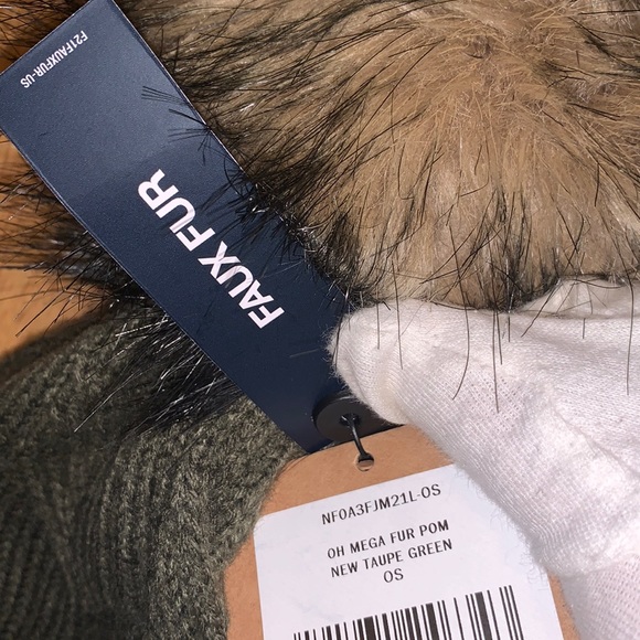 NWT The North Face Oh-Mega Fur Pom Beanie - Picture 4 of 6